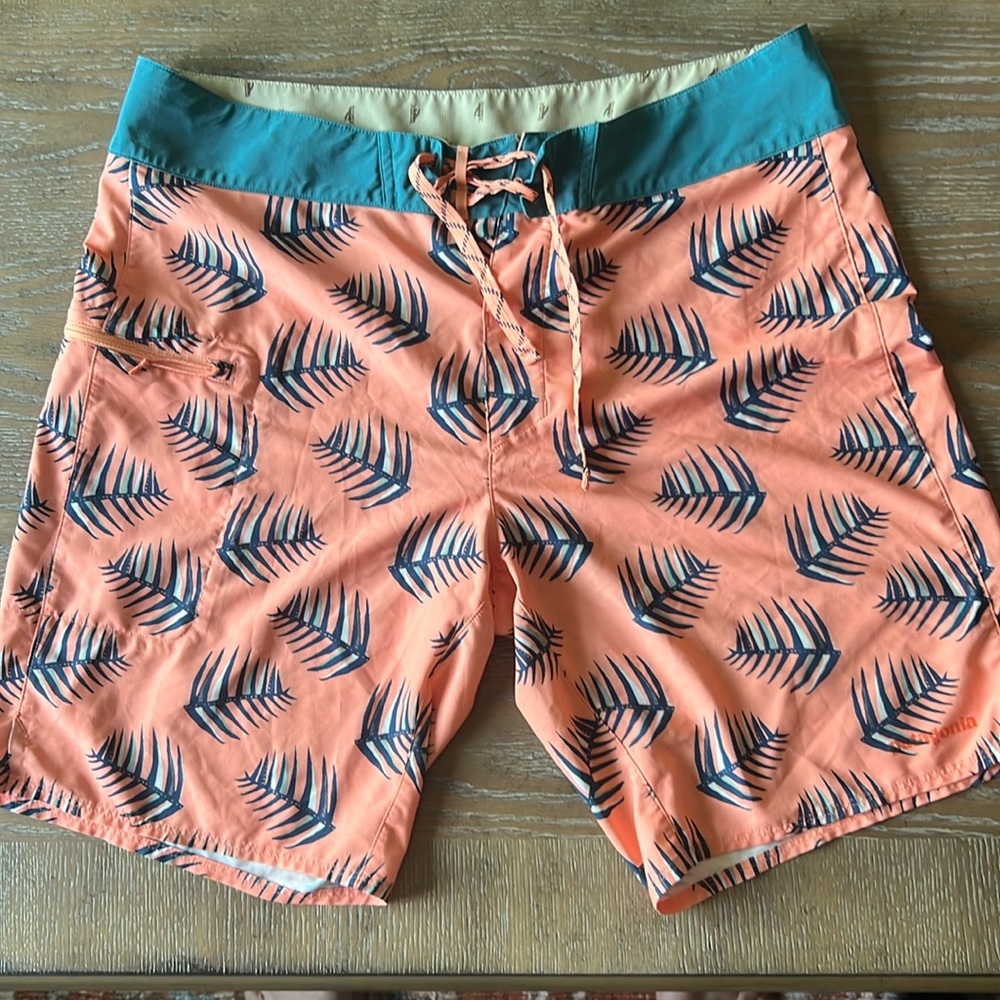 Patagonia board shorts size 34